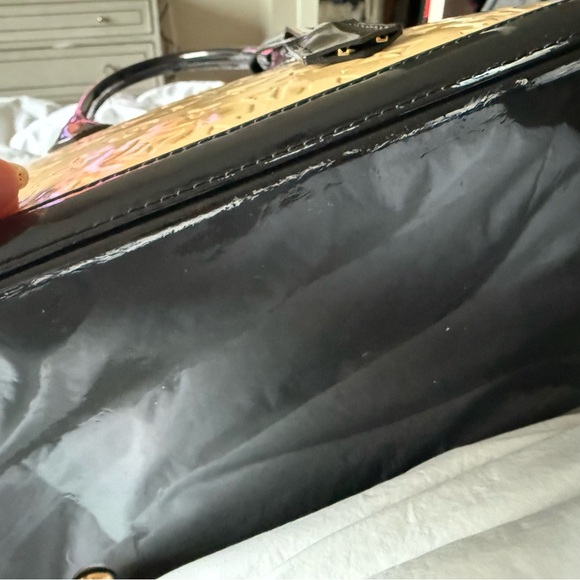 Louis Vuitton Beige Monogram Vernis Lockit PM Bag - Picture 12 of 12